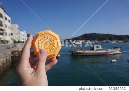 Ice cream and beach 91389932