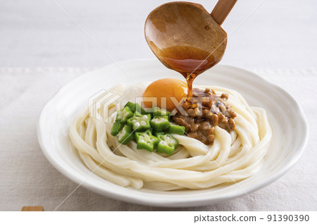 Sticky Udon 91390390