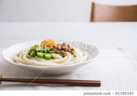 粘烏冬面 91390395