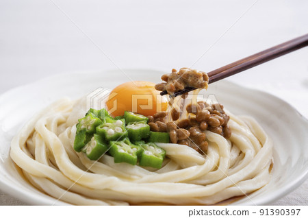 Sticky Udon 91390397