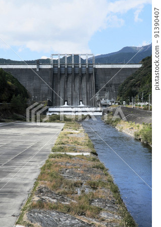 Hayamiura Dam 1 91390407
