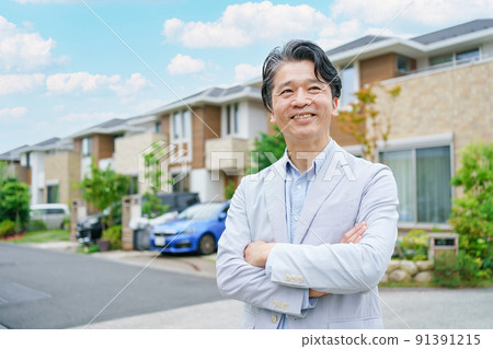 中間人自己的家畫像 91391215