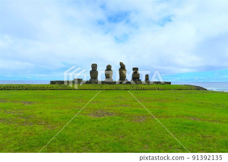 復活節島塔海儀式村的摩艾石像 91392135