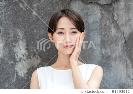 Beauty image beauty middle woman 91393912