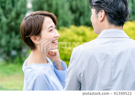 中間男女情侶情侶 91399522