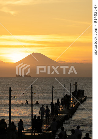 Okamoto Pier Haraoka Beach Silhouette Okamoto Pier Haraoka Beach Silhouette 91402547