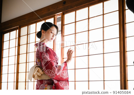 A woman with a sexy summer yukata A woman with a sexy summer yukata 91405084