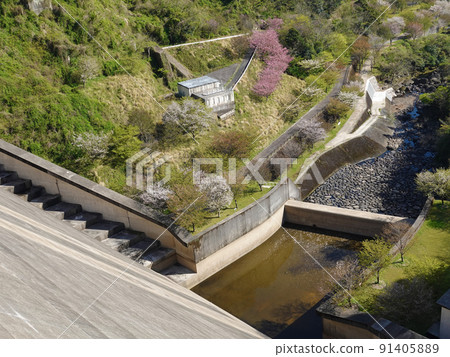 Kayaze Dam (Kayaze Dam: Omura City, Nagasaki Prefecture) Kayaze Dam (Kayaze Dam: Omura City, Nagasaki Prefecture) 91405889