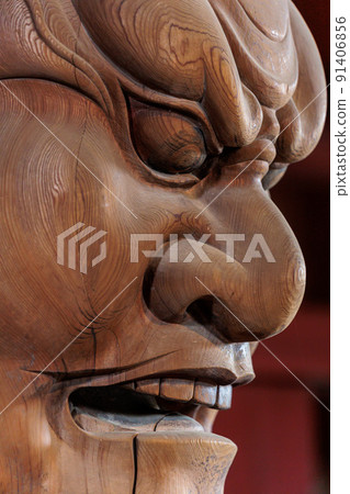 2022 年 5 月 10 日在東大寺大佛殿的佛像 91406856