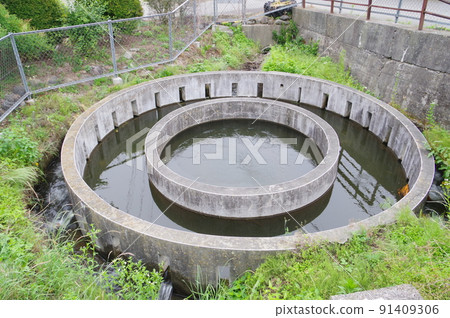 Irrigation facility in Nagano Prefecture Nishitenryu main canal Cylindrical diversion group "Kinoshita No. 17" Characteristic irrigation facility 91409306