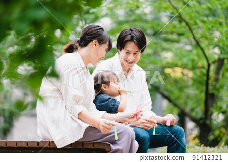 家庭公園肥皂泡 家庭公園肥皂泡 91412321