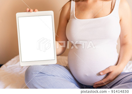 Pregnancy mockup app. Mobile pregnancy online maternity application. Pregnant mother using phone mock up. Pregnancy, medicine, pharmaceutics, health care and people concept. Pregnancy mockup app. Mobile pregnancy online maternity application. Pregnant mother using phone mock up. Pregnancy, medicine, pharmaceutics, health care and people concept. 91414830