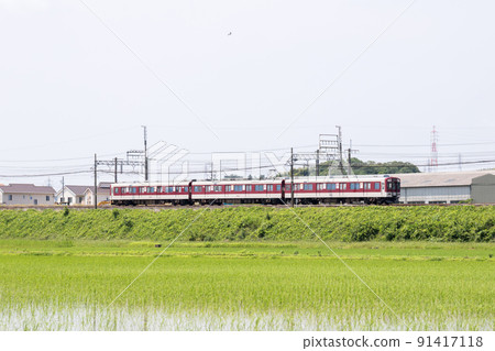 [Kintetsu Nagoya Line] A regular train that runs through the countryside 91417118