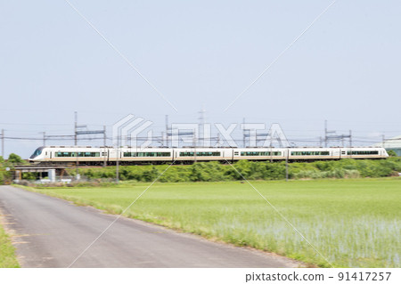 [近鐵名古屋線] 穿越鄉村的特快列車 91417257