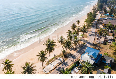 Running Bull Beach or Hat Thung Wua Laen in Chumphon, Thailand 91419115