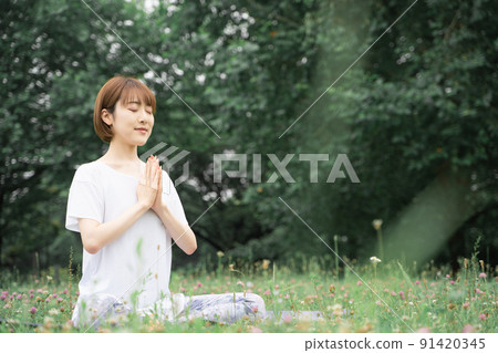 Park yoga meditation Park yoga meditation 91420345