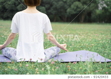 Park yoga meditation Park yoga meditation 91420433