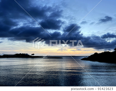 Umisora公園晚上視圖,沖繩島Nahanami Umisora公園晚上視圖,沖繩島Nahanami 91421623