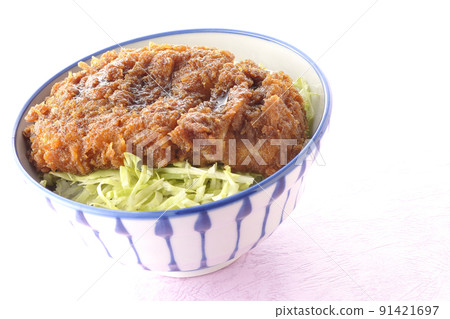 一碗捲心菜絲和醬炸肉排 一碗捲心菜絲和醬炸肉排 91421697
