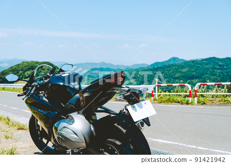 夏季自行車遊山俯瞰高原山口a-5電影風格 夏季自行車遊山俯瞰高原山口a-5電影風格 91421942