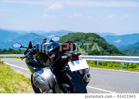 夏季自行車遊覽山區俯瞰高原通行證 b-1 夏季自行車遊覽山區俯瞰高原通行證 b-1 91421943