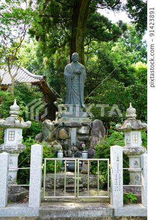 Taichoji Temple 太長大師在織物上建造的寺廟。太長大師雕像 Taichoji Temple 太長大師在織物上建造的寺廟。太長大師雕像 91423891