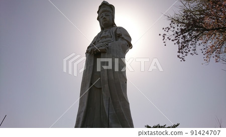Takasaki Shiroi Daikannon statue shining in the light 91424707
