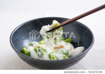 Mix of yam and okra 91425194