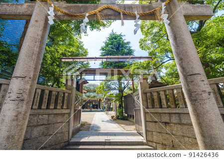 Namba Yasaka Shrine east side torii entrance Namba Yasaka Shrine east side torii entrance 91426436