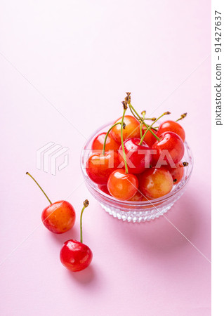 Cherry fruit 91427637