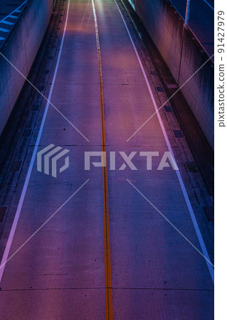 Night road 91427979