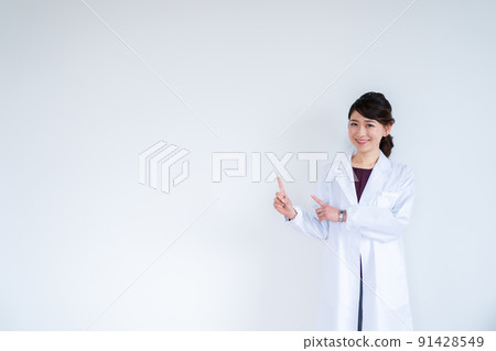 A lady in white 91428549