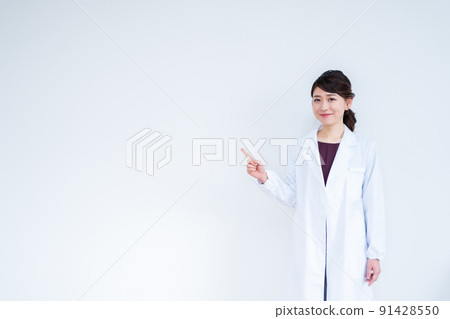 白色的一位女士 91428550