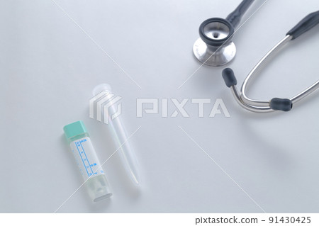 健康檢查試劑盒圖片（尿液分析、大腸檢查、聽診器） 91430425