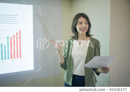 演示文稿的女人 演示文稿的女人 91436377