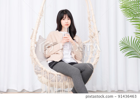 Asian girl living at home 91436463