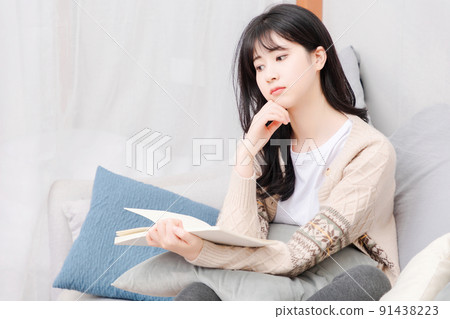 Asian girl living at home 91438223