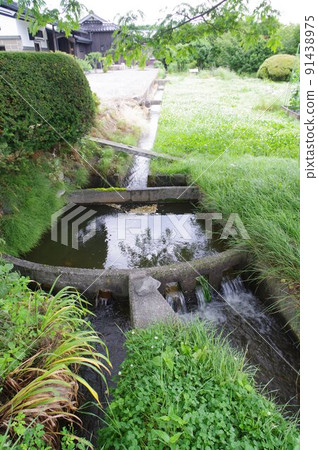 長野縣西天龍主要運河的灌溉設施圓柱導流組“Kinoshita No.19 Ko 2”特色灌溉設施 91438975