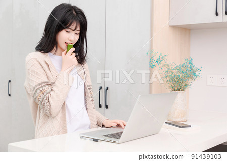 Asian girl living at home 91439103