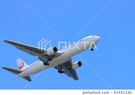 Passenger plane taking off; passenger plane rising 91442180