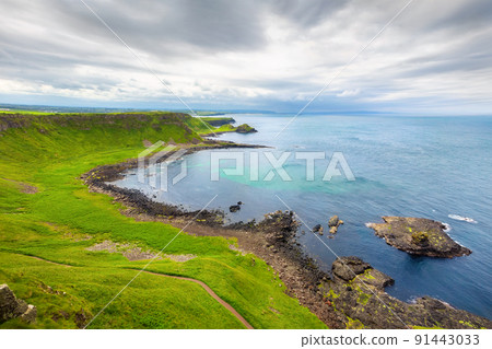 Portnaboe bay and North Antrim Cliff from Great Stookan, Giant's Causeway, UK Portnaboe bay and North Antrim Cliff from Great Stookan, Giant's Causeway, UK 91443033