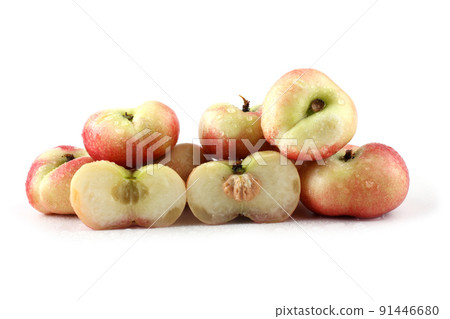 Flat peach (doughnut peach, donut peach, UFO peach, peento peach, saucer peach). Ancient Chinese variety "Pan tao". Delicacy 91446680