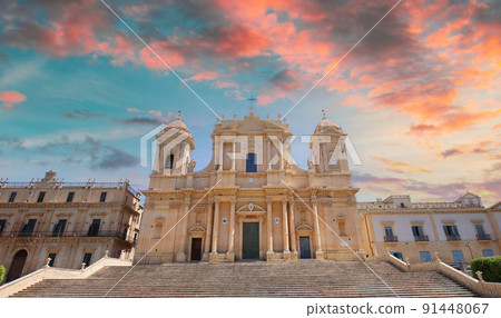 Duomo basilica, Noto, sicily, Italy Duomo basilica, Noto, sicily, Italy 91448067