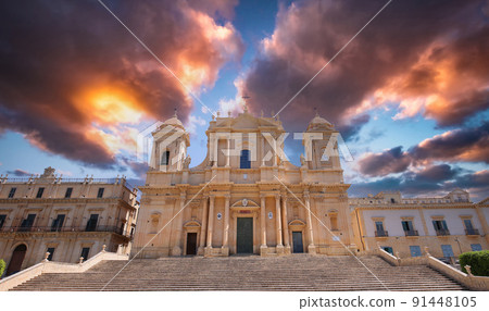 Duomo basilica, Noto, sicily, Italy Duomo basilica, Noto, sicily, Italy 91448105