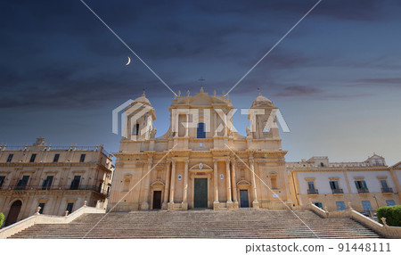 Duomo basilica, Noto, sicily, Italy Duomo basilica, Noto, sicily, Italy 91448111