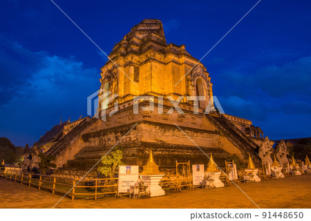 Wat Chedi Luang pagoda the largest pagoda in Chiang Mai province of Thailand at dusk. Wat Chedi Luang pagoda the largest pagoda in Chiang Mai province of Thailand at dusk. 91448650