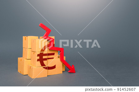 Boxes with symbol and down arrow. Decrease in stocks of products. The fall in the production of goods. Worsening trade. Embargo, sanctions. Low consumption. Economic slowdown. Price reduction 91452607