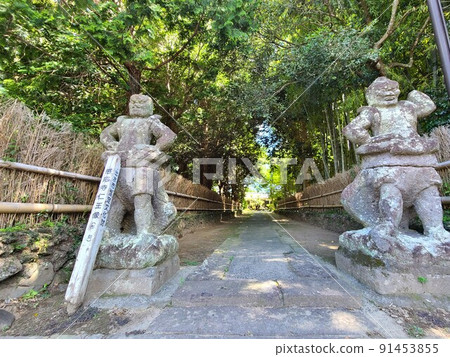 Senjoji Temple Shimazu Family Bodaiji Temple (Japan's first Zen temple) Nioh stone statue Senjoji Temple Shimazu Family Bodaiji Temple (Japan's first Zen temple) Nioh stone statue 91453855