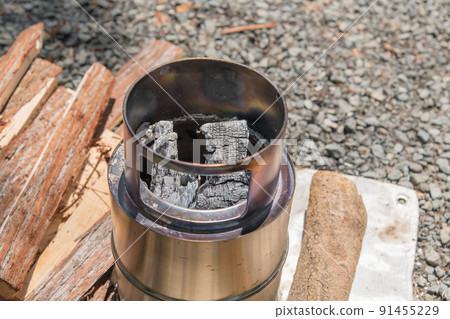 【汽車營地最少單人露營,生篝火準備做飯】 【汽車營地最少單人露營,生篝火準備做飯】 91455229