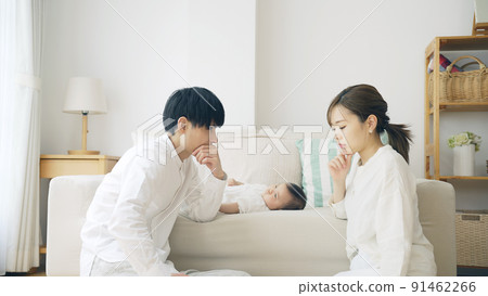 夫婦厭倦了育兒 91462266